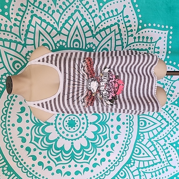 No Boundaries Tank - Picture 1 of 5